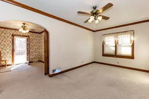 2200 10th St, East Moline, IL 61244 - Photo 12