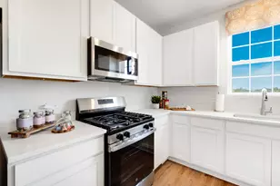 432 Rockwell Rd, Aurora, IL 60506 - Photo 6