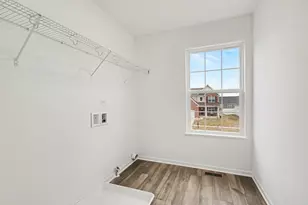 11453 Clyde Dr, Crown Point, IN 46307 - Photo 16