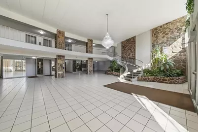 16 E Old Willow Road #214s, Prospect Heights, IL 60070 - Photo 4