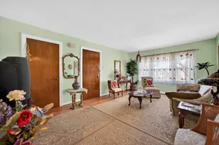 6607 N Damen Ave, Chicago, IL 60645 - Photo 10