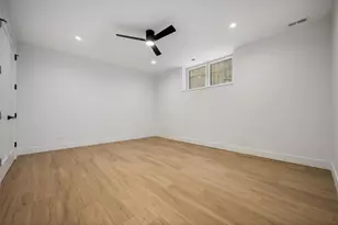 1124 W Addison St, Chicago, IL 60613 - Photo 18