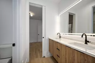 1124 W Addison St, Chicago, IL 60613 - Photo 16