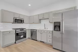 264 Blue Spruce Ln, Glendale Heights, IL 60139 - Photo 4