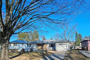 316 29th St, Rockford, IL 61108 - Photo 4