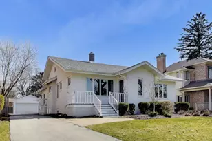 57 Chestnut Ave, Clarendon Hills, IL 60514 - Photo 2