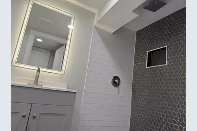 8631 S Constance Avenue, Chicago, IL 60617 - Photo 16