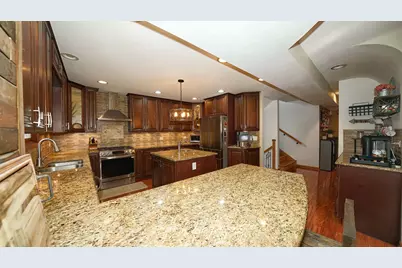 127 E Grand Avenue, Fox Lake, IL 60020 - Photo 16