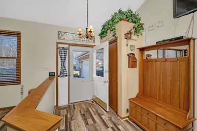 801 Phyllis Drive, Wilmington, IL 60481 - Photo 2