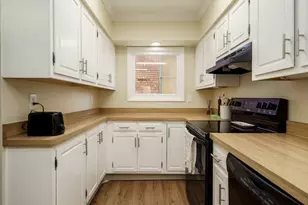 405 S 1st St, Rockford, IL 61104 - Photo 12