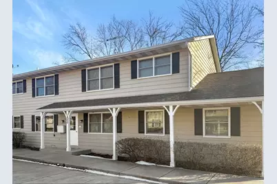 1420 S 14th Street #A, Saint Charles, IL 60174 - Photo 1