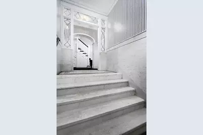 1347 N State Parkway #1, Chicago, IL 60610 - Photo 2