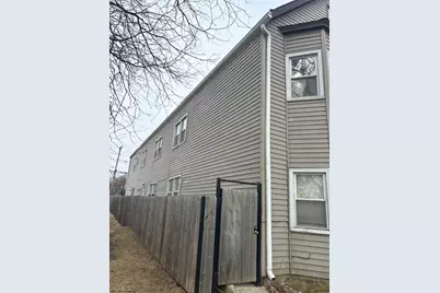 8456 S Buffalo Avenue, Chicago, IL 60617 - Photo 2