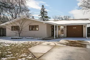 3409 Fairlawn Dr, Glenview, IL 60025 - Photo 1