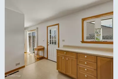 3409 Fairlawn Drive, Glenview, IL 60025 - Photo 8