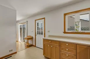 3409 Fairlawn Dr, Glenview, IL 60025 - Photo 8