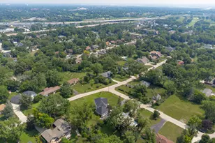 7350 Forest Hill Rd, Burr Ridge, IL 60527 - Photo 10