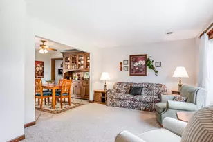 17663 W Bicentennial Dr, Elwood, IL 60421 - Photo 2