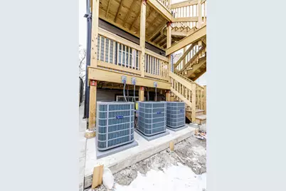 535 N Lawndale Avenue, Chicago, IL 60624 - Photo 8