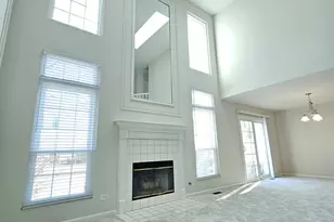 304 Hill St, Wauconda, IL 60084 - Photo 2