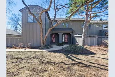 186 Shoreline Road, Lake Barrington, IL 60010 - Photo 1