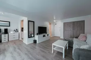 2515 E Olive St, Arlington Heights, IL 60004 - Photo 6