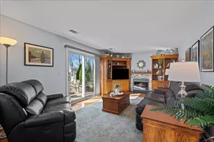 1060 Cliff View Ln, Carol Stream, IL 60188 - Photo 8