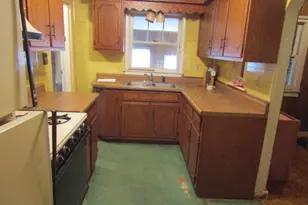 423 3rd St, Rosiclare, IL 62982 - Photo 16