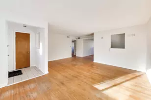 240 Elmwood Ave, Evanston, IL 60202 - Photo 10