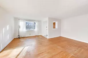240 Elmwood Ave, Evanston, IL 60202 - Photo 8