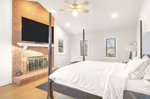 2331 Mohawk Ln, Glenview, IL 60026 - Photo 18