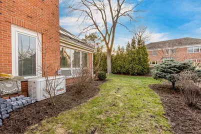2331 Mohawk Lane, Glenview, IL 60026 - Photo 46