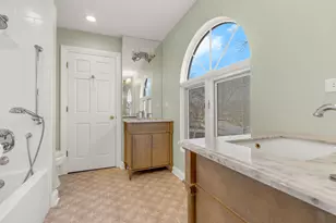 2331 Mohawk Ln, Glenview, IL 60026 - Photo 30