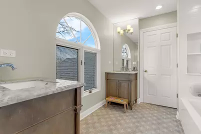 2331 Mohawk Lane, Glenview, IL 60026 - Photo 32