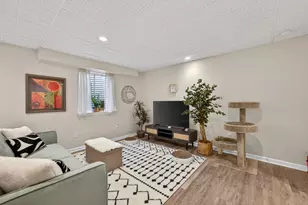 3232 Napa Ct, Dekalb, IL 60115 - Photo 18