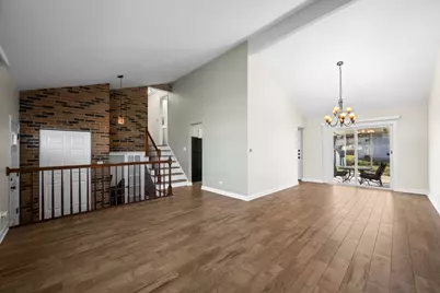 1917 E Pawnee Lane, Mount Prospect, IL 60056 - Photo 4