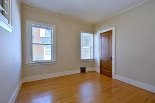 8 S Commonwealth Ave, Aurora, IL 60506 - Photo 10