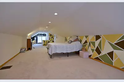 8 S Commonwealth Avenue, Aurora, IL 60506 - Photo 14