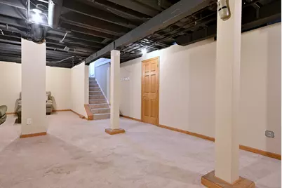 8 S Commonwealth Avenue, Aurora, IL 60506 - Photo 18