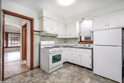 5944 W Foster Avenue, Chicago, IL 60630 - Photo 6