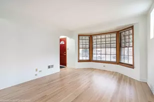 5944 W Foster Ave, Chicago, IL 60630 - Photo 4