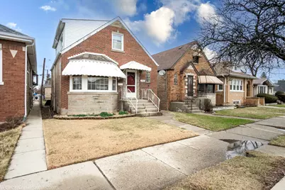 5944 W Foster Avenue, Chicago, IL 60630 - Photo 2