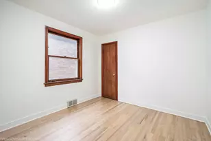 5944 W Foster Ave, Chicago, IL 60630 - Photo 8