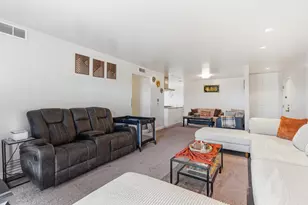 720 Wellington Ave, Elk Grove Village, IL 60007 - Photo 6