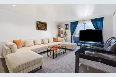 720 Wellington Avenue #405, Elk Grove Village, IL 60007 - Photo 4