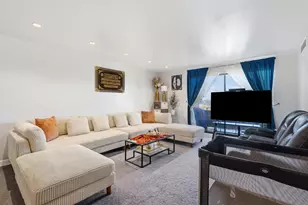 720 Wellington Ave, Elk Grove Village, IL 60007 - Photo 4