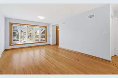 2929 N 74th Court, Elmwood Park, IL 60707 - Photo 6