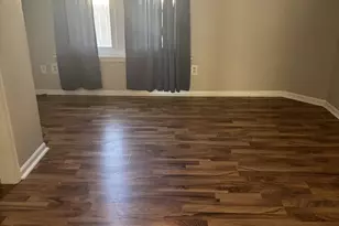 212 E 10th St, Sterling, IL 61081 - Photo 8