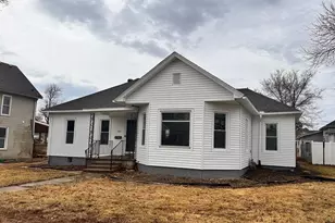 610 N Monroe St, Streator, IL 61364 - Photo 2