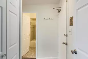 708 W Bittersweet Pl, Chicago, IL 60613 - Photo 8